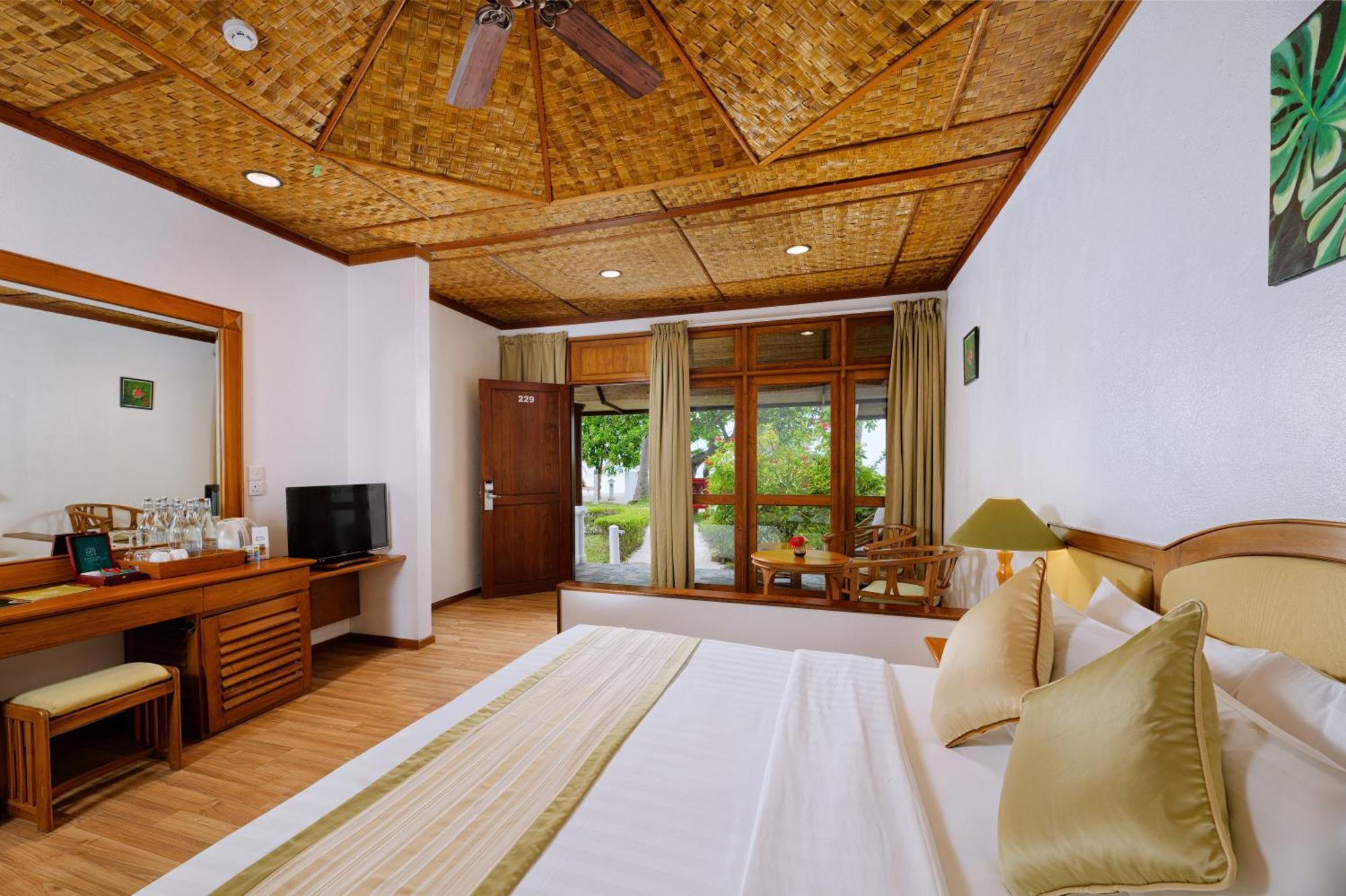 Standard Beachfront Room