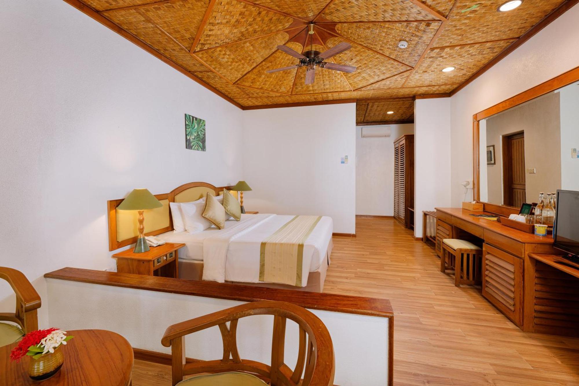 Standard Beachfront Room